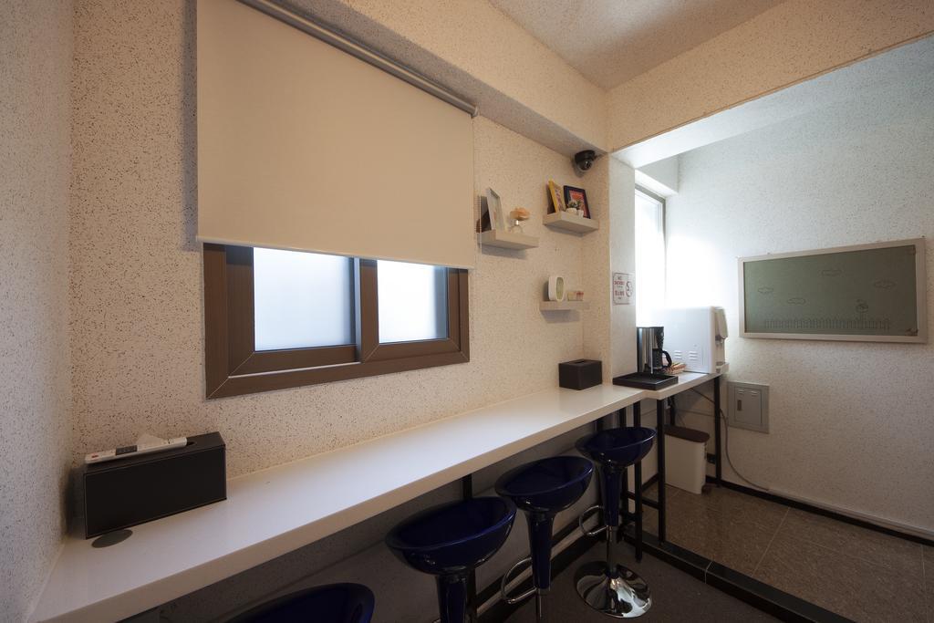 K-Guesthouse Sinchon 2 Seoul Exterior photo